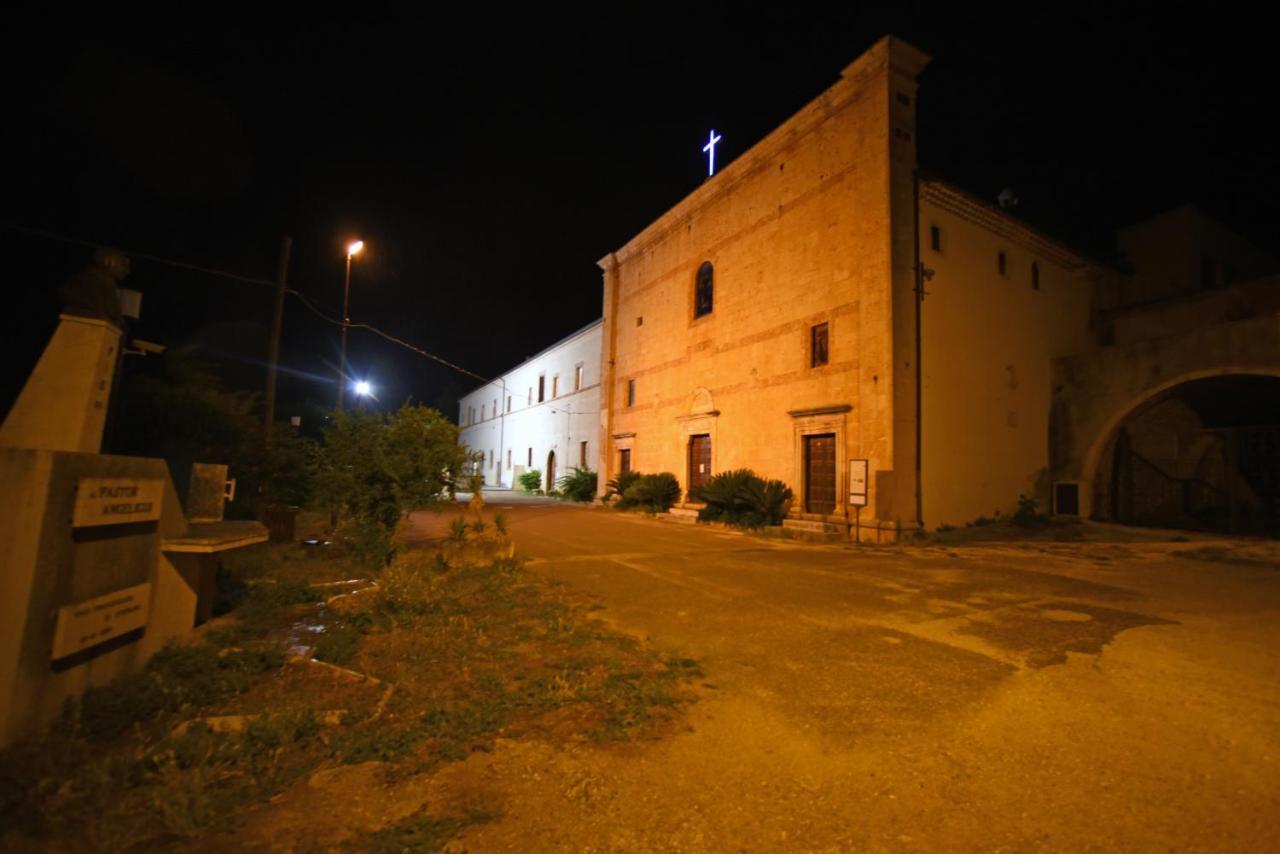 Отель Convento Di Stignano Rignano Garganico Экстерьер фото